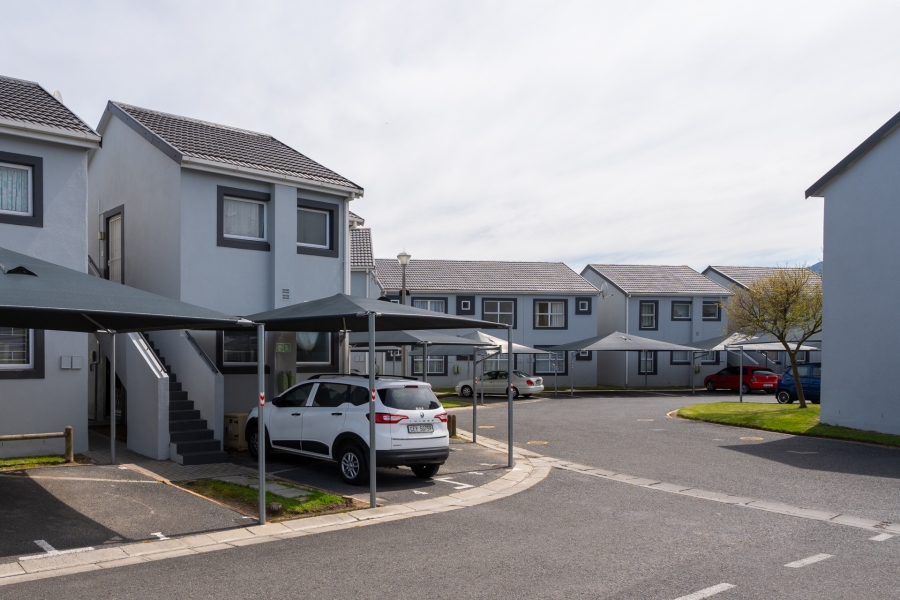 1 Bedroom Property for Sale in Strand South Western Cape